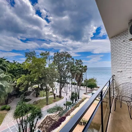 Skol 323 Delightful With Double Terrace, Sea And Park View Apartment