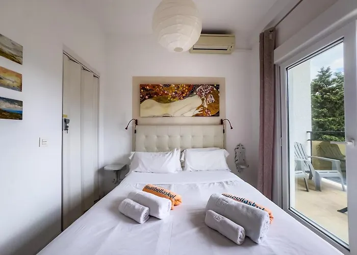 Skol 323 Delightful With Double Terrace, Sea And Park View Apartman